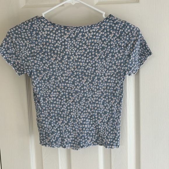 Floral Crop Top - Picture 2 of 7